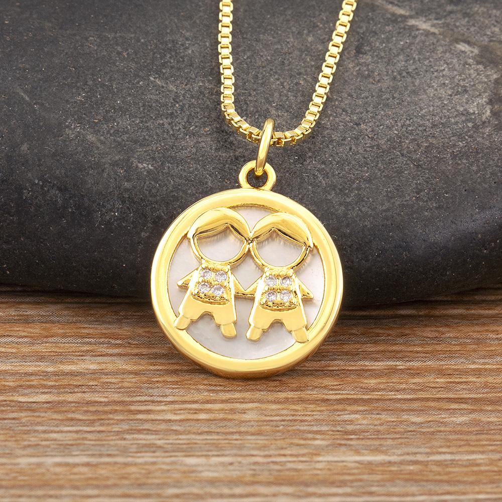 Natural Shell Circular Pendant Necklace, Paired With Copper Zircon, Suitable For Both Men And Women To Wear.