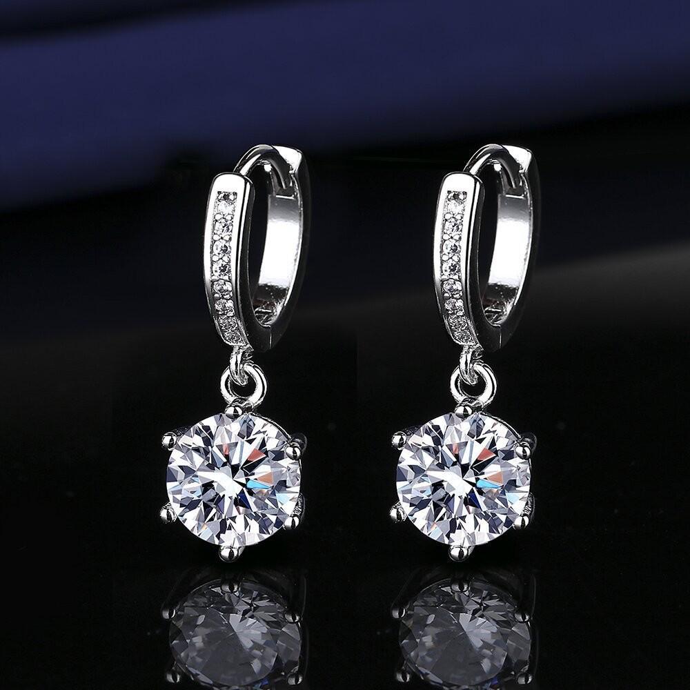 Elegante Mode Kwast Zesklauw Twee Karaat Imitatie Moissanite Oorbellen voor Vrouwen