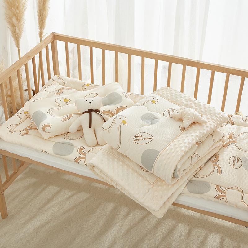 

Детский постельный комплект класса А для детского сада: Квилт, Одеяло и Подушка Single Mattress 60*130CM [1.1 lb]