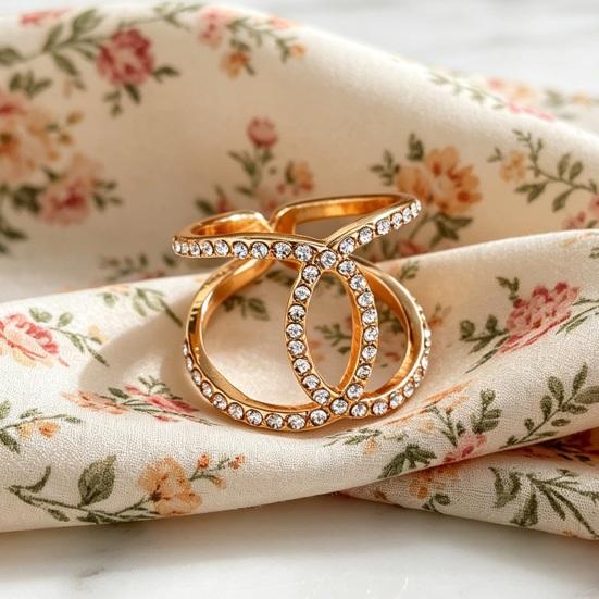 Yousheng Scarf Ring Clip Exquisite Scarf Slides Buckle with Rhinestones Multi-use Round Circle Clip Buckle for Women Scarves Neckties Bag Charms