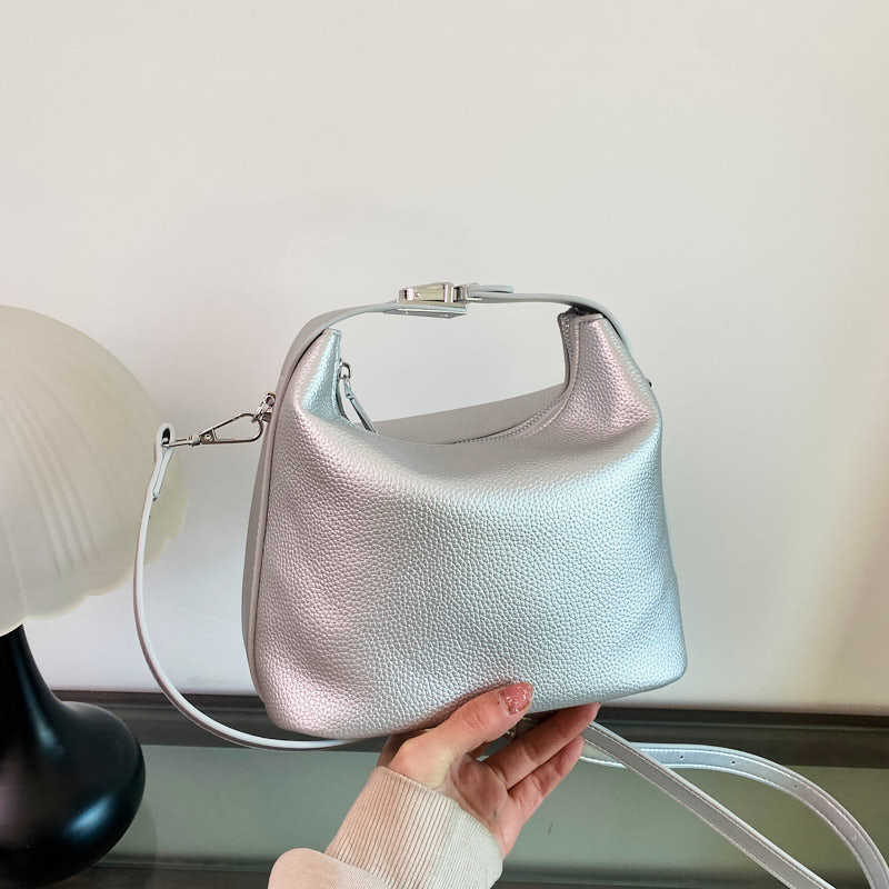 This year's popular small bags for women's spring and summer versatile 2025 new fashion messenger bags Korean version portable bucket bags