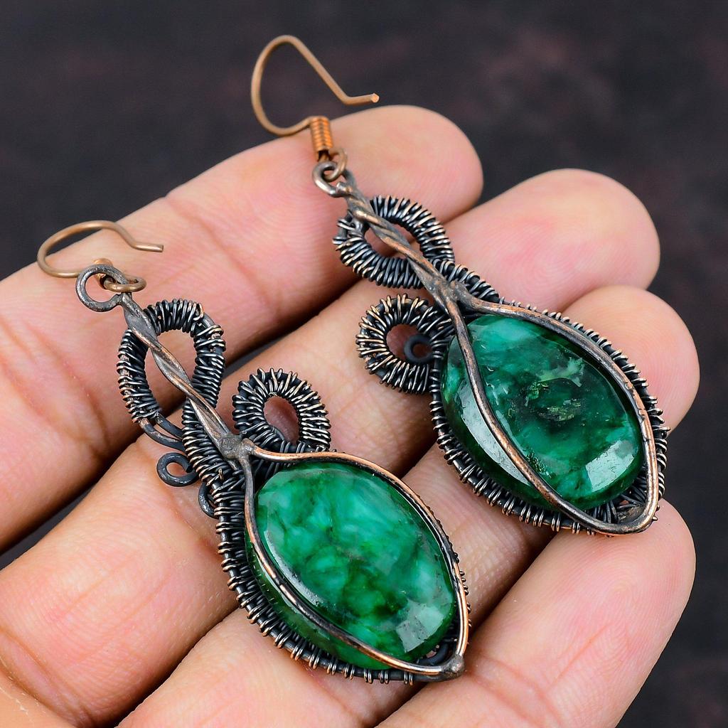 Facettierter Sambischer Smaragd Ohrring Kupferdraht umwickelter Ohrring Handgemachte Ohrringe Edelsteinohrring Geschenk für besonderen Anlass Erstaunlicher Kupferschmuck