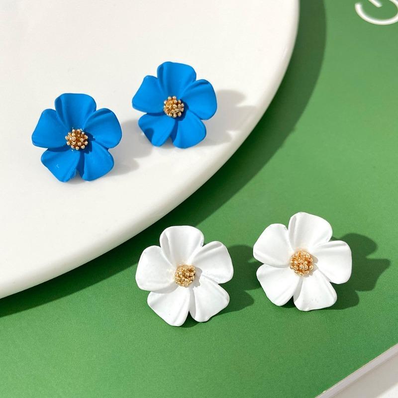 Boucles d'oreilles puces fleur vintage coréennes petites fraîches pétale de marguerite tempérament fille doux bijoux de mode accessoires