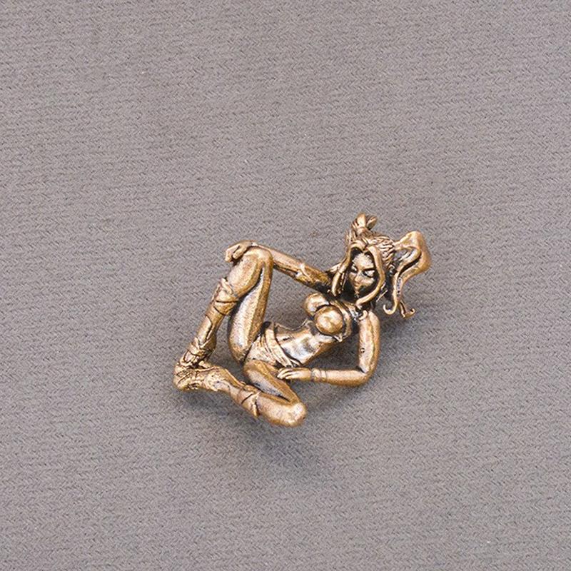 Figure di Ragazze Bellezza con Coda di Cavallo in Ottone Miniature Ornamenti da Scrivania Personaggi Metallici Retrò Modello Artigianato Decorazioni per la Casa Accessorio