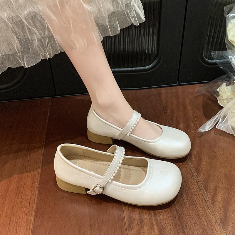 Flat bottom light mouth low heel Mary Jane single shoes women's 2025 summer new French beautiful pearl with skirt small leather shoes