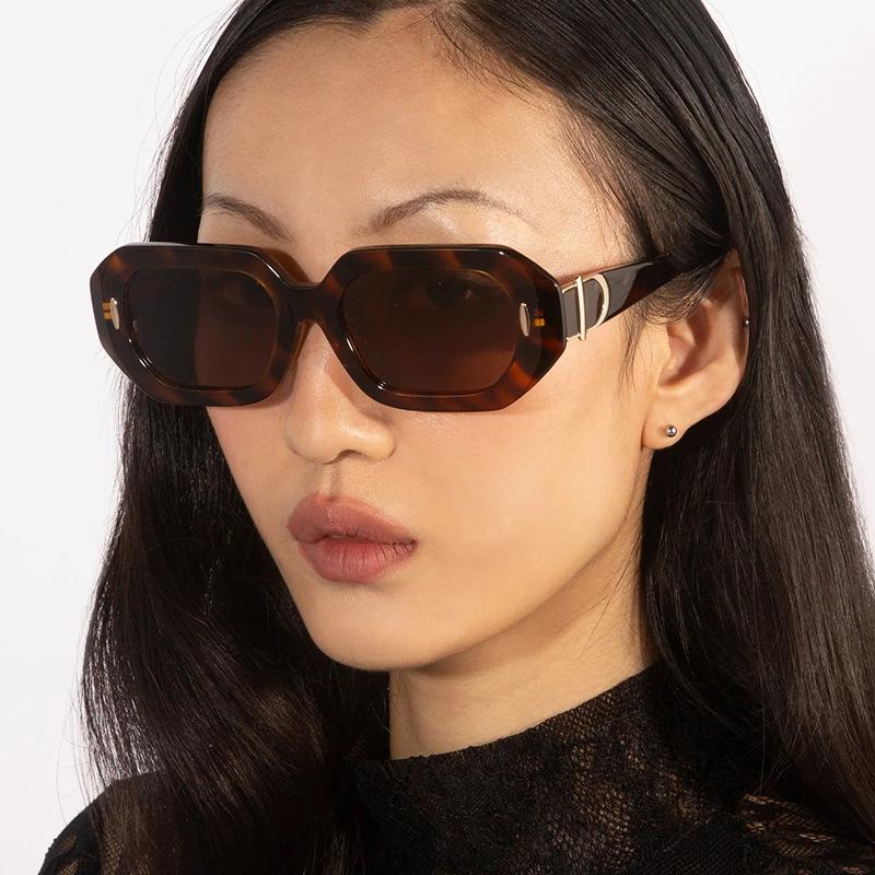 JYL Small Square Retro Sunglasses UV400 Women Street Style Daily UV Shield / 5017