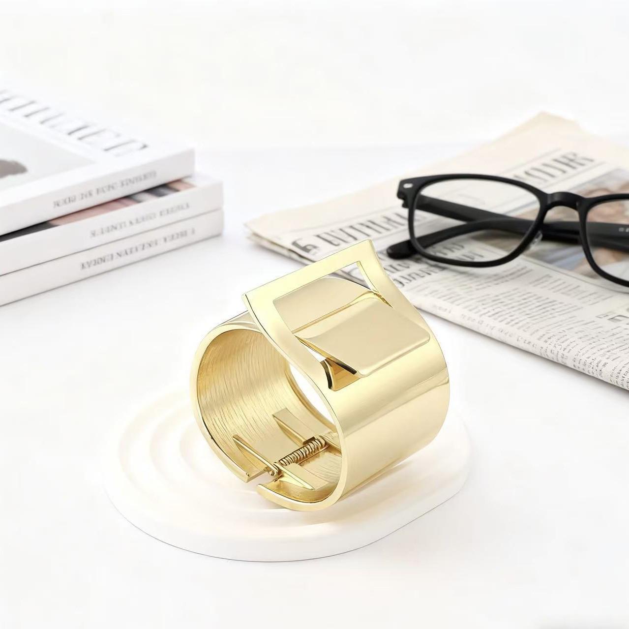 Модный металлический браслет-браслет с пряжкой для ремня 2025