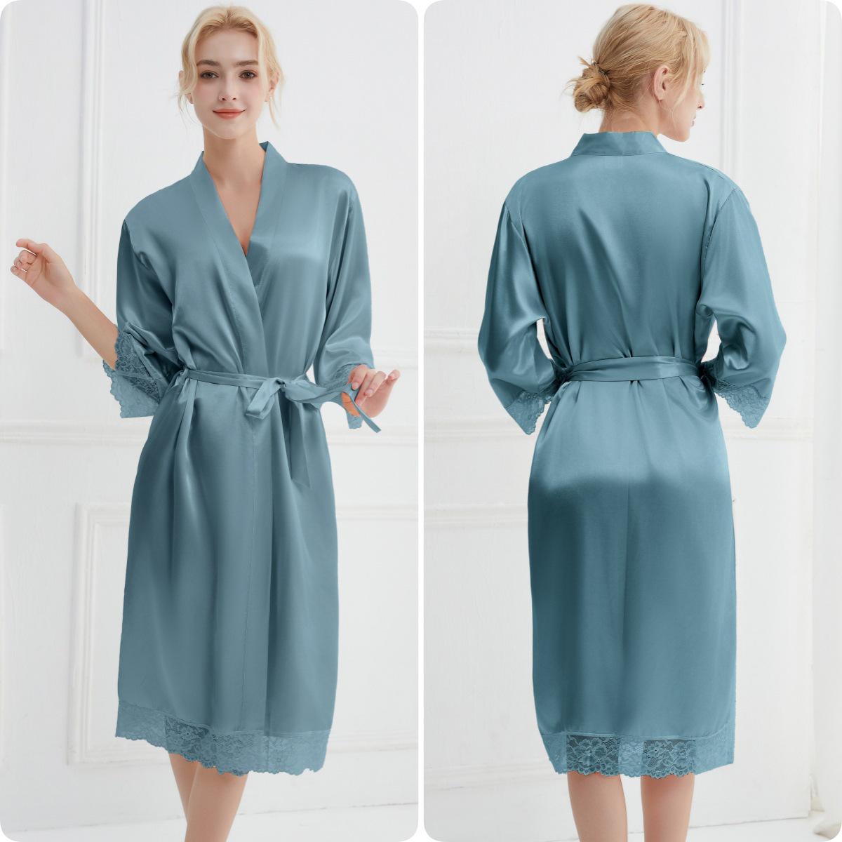 

Elegant Summer Lace-Trim Bathrobe L (Two Sizes Larger)
