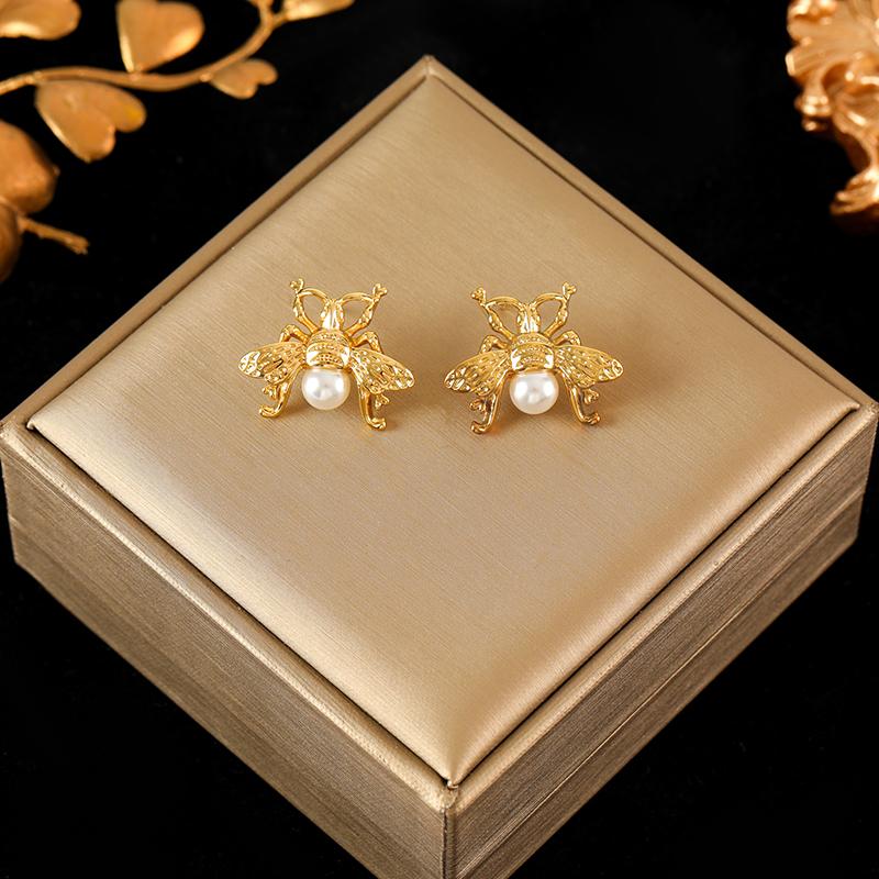 Stainless Steel Cute Bee Pearls Earrings for Women Fashion New Party Gift Ear Stud Jewelry Waterproof