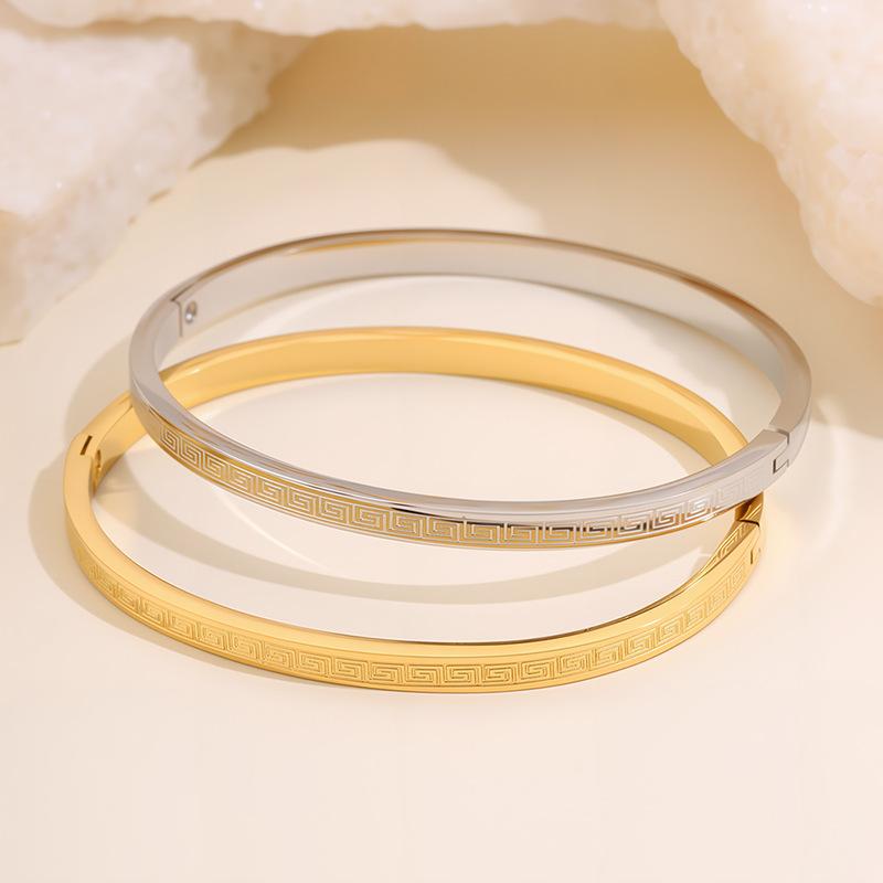 Titanium steel , retro pattern simple design fine version  women, personalized high-end   