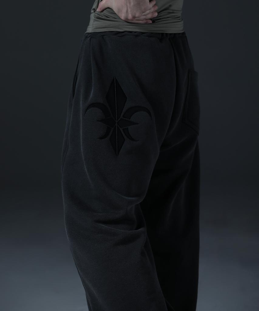 CARMID Wide Pigment Big Logo Jogger Pants [Charcoal]