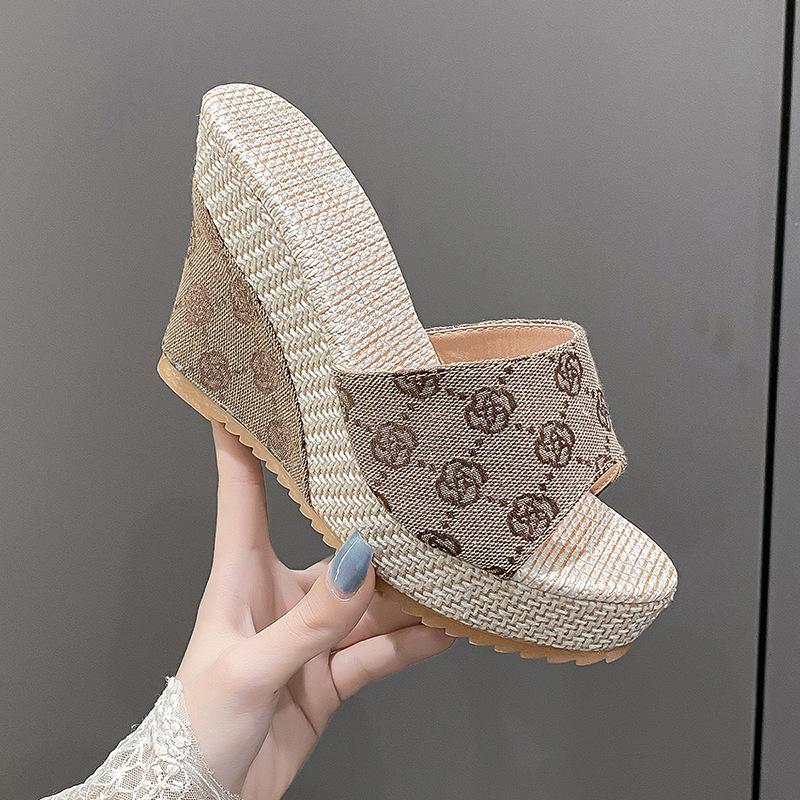 New Platform Sandals with A Single Thick Sole, Women's Shoes
