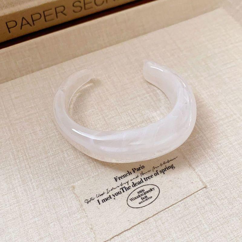 Pulsera geométrica de acrílico chic europea y americana – Joyería de mano elegante, versátil y de alta gama