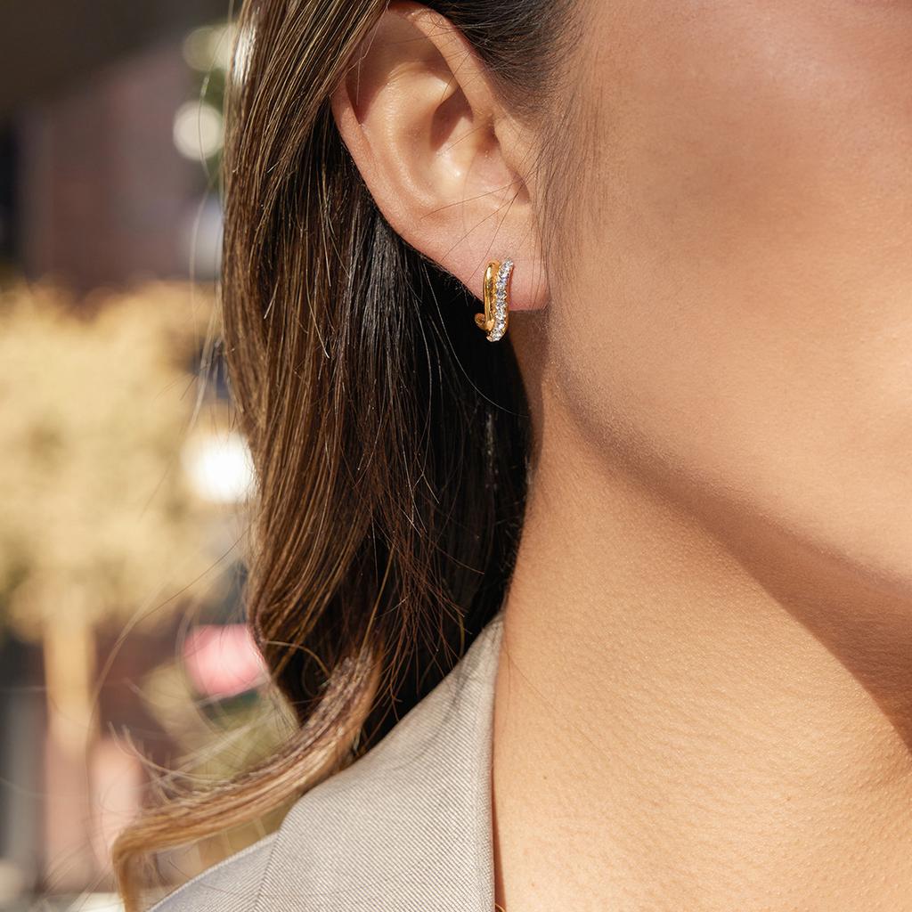 Stainless steel wavy C-ring drill stud earrings niche earrings do not fade titanium steel