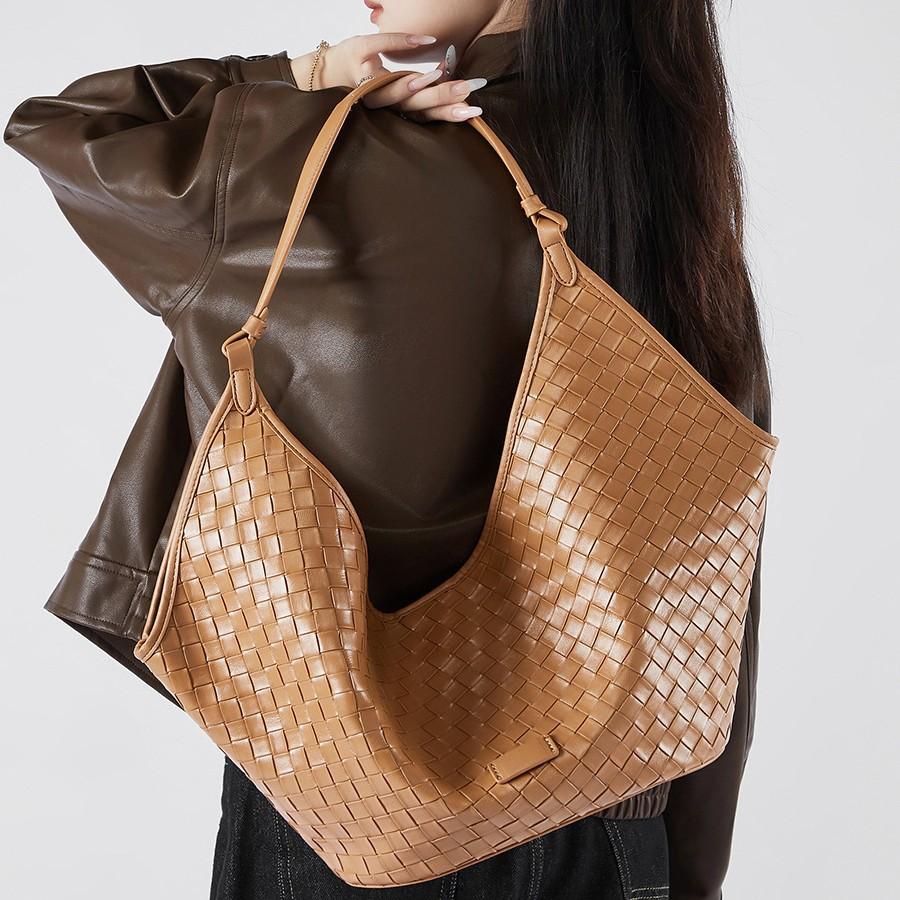 Cowhide Woven Women's Bag Versatile Diamond Commuter Big Bag Genuine Leather Large Capacity Shoulder Armpit Bag