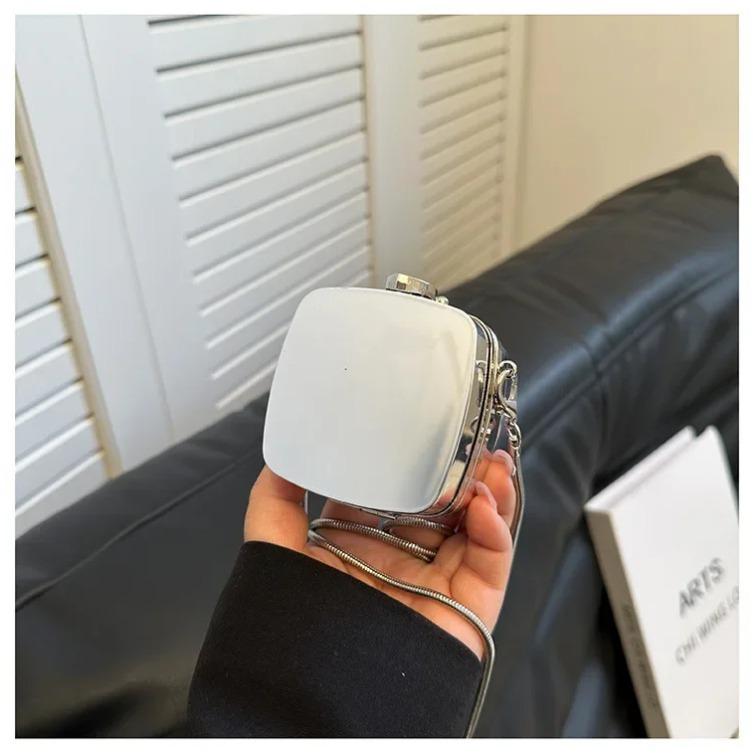 Summer New Messenger Shoulder Bag Women's Fashion Personalized Mini Change Earphones Shoulder Chain Box Bag