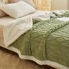 180*200cm Double Layer Fleece Blanket Thickened 3D Jacquard Plush Blanket Soft Comfortable Throw Blanket Dormitory