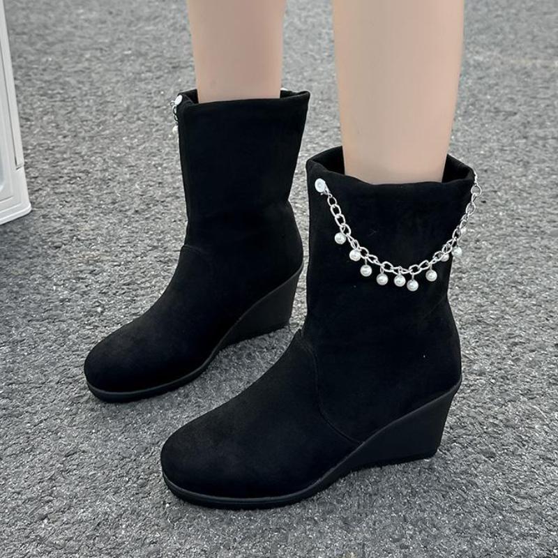Fashion Luxury Pearl Chain Decoration Mid Calf Boots Women Autumn Sexy Solid Black Suede Boots Comfort Round Toe Medium Heel Booties