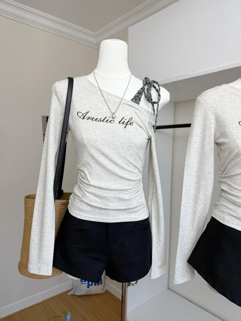 Women's Early Autumn Plaid Off-Shoulder Long-Sleeved Slim Fit Chic Top