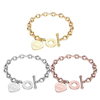 Elegante Braccialetto in Acciaio Inossidabile a Tema Cuore Design Morbidi Ideale per Abbigliamento Casual o Formale