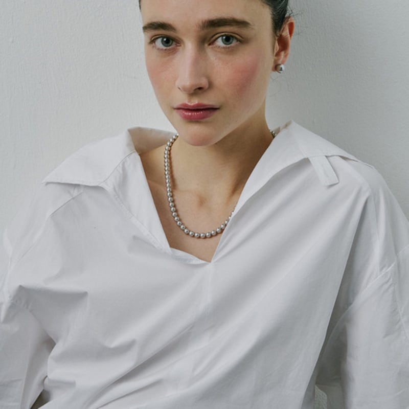 Etrive Hellgraue Perlenohrringe