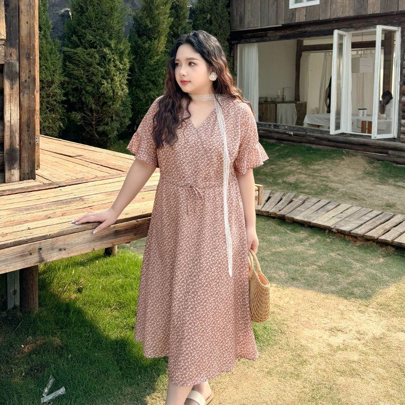 

Plus size women clothing [Beautiful Floral Skirt] French style Holiday Style V-neck 100.00kg High Waist Bell Sleeve Chiffon Dress Pink bottom small flowers 9xl