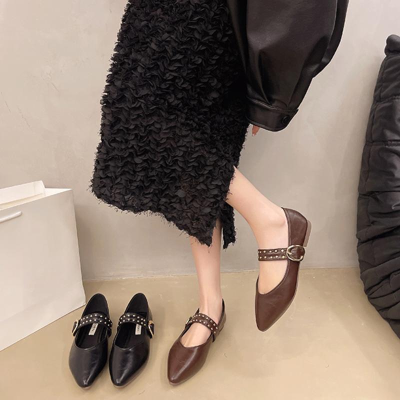 Fashion Autumn New Flat Shoes Women's Fashion Pointed Head Shallow Mouth Rivets Soft Sole Anti-slip Wear-resistant Low-top Shoes