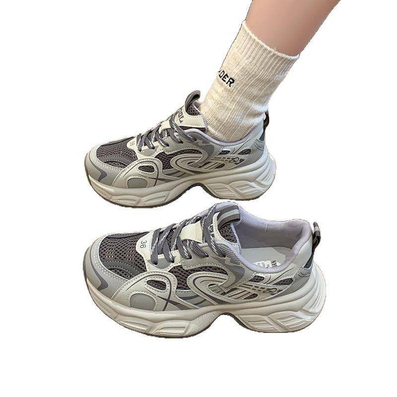 Retro färgmatchande pappa-skor dam trendiga vår nya mångsidiga tjocksulade höjdökande vardagliga sportskor