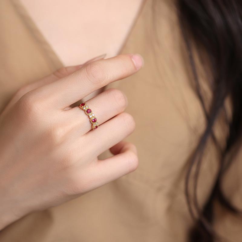 Yin Taifei Roségold Antik-Stil Ring mit Taubenblutrotem Zirkonia für Damen