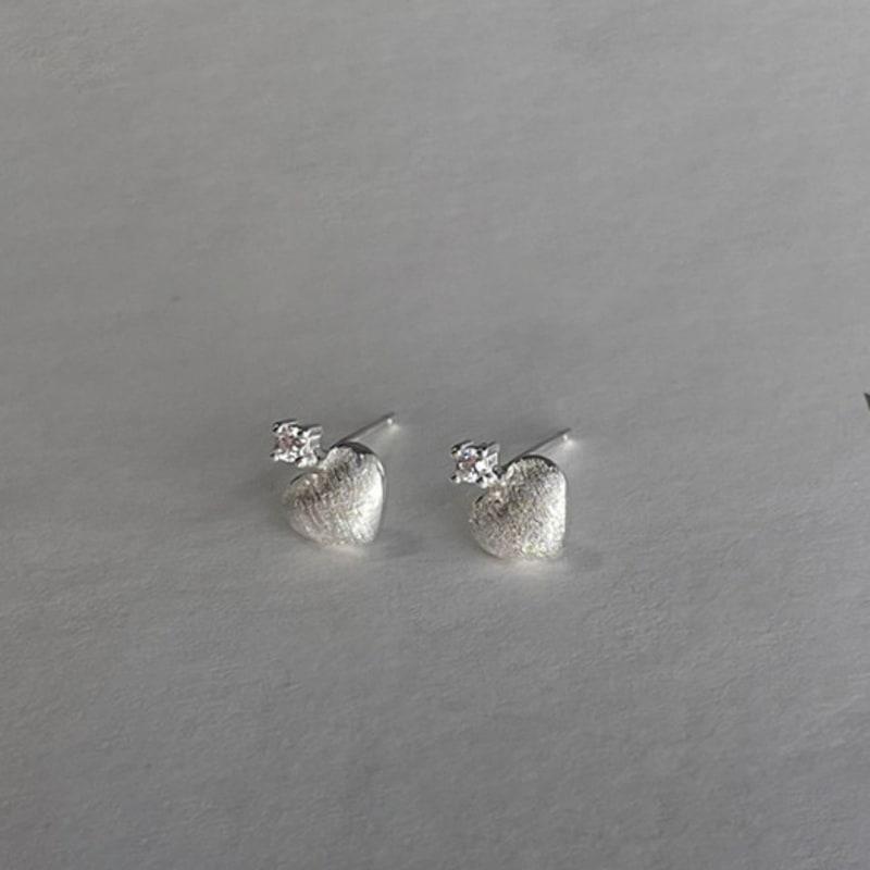 MARQUEMENT heart coi earrings