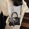 Textured Hand Bag Women's 2025 New Versatile Popular Spring Fashion Casual Shoulder Bag Crossbody Bucket Bag