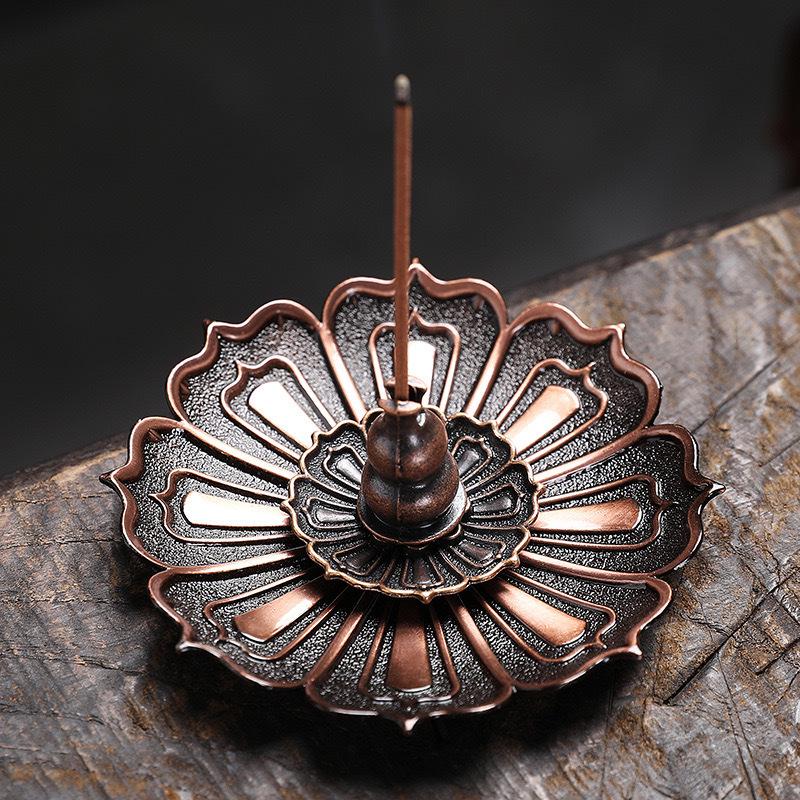 Lotus Incense Holder – Indoor Sandalwood Incense Burner and Home Ornament Craft