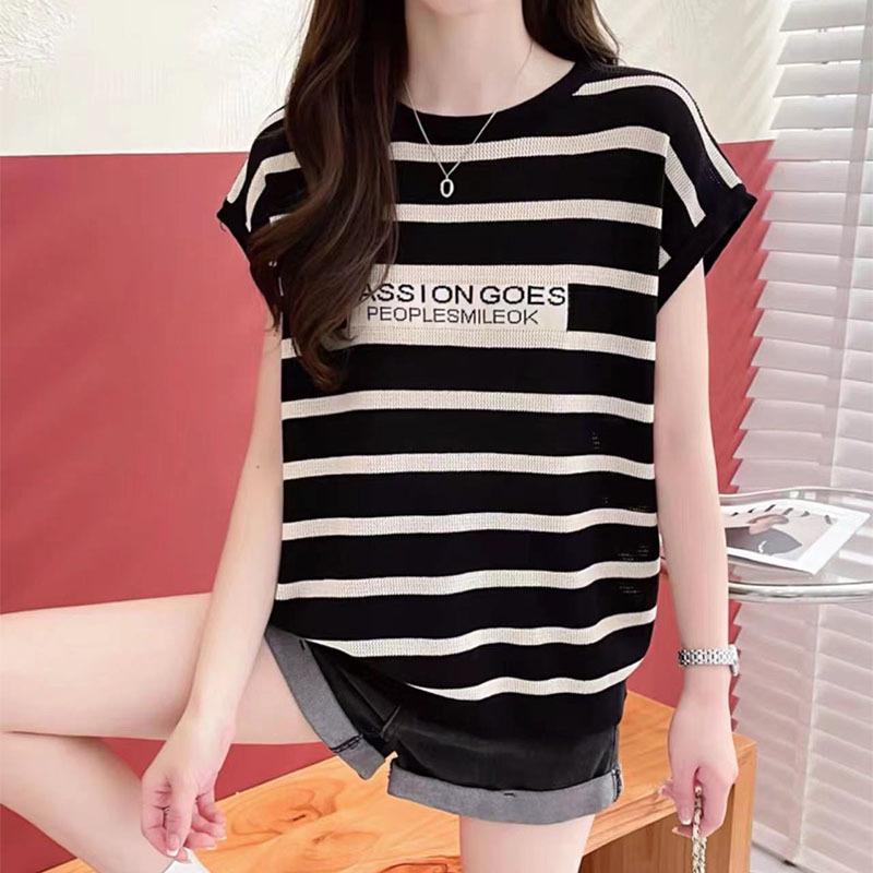 

Полосатый трикотажный свитер с коротким рукавом, женский летний, корейская версия, свободный дизайн, вышитый, ажурный, темпераментный топ M чёрный
