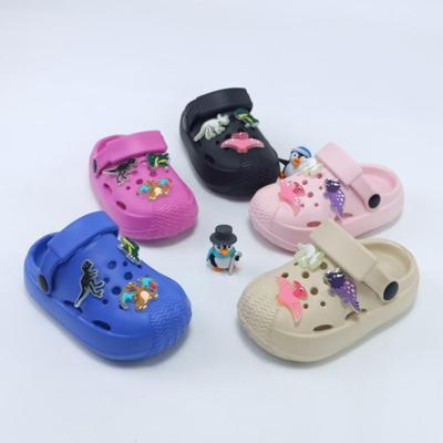 2025 Sommer Kinder Weiche Sohle Trendige EVA Lochschuhe für Draußen & Drinnen