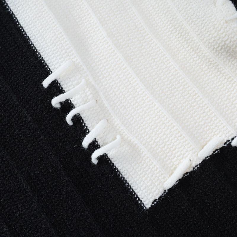 Mao Ren Men's Loose-Fit Round Neck Pullover Knit Sweater