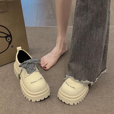 Letnie nowe buty na platformie podwyższające wysokość, gruby obcas, jednolity kolor, małe skórzane buty, retro brytyjski styl, wysokiej klasy buty damskie