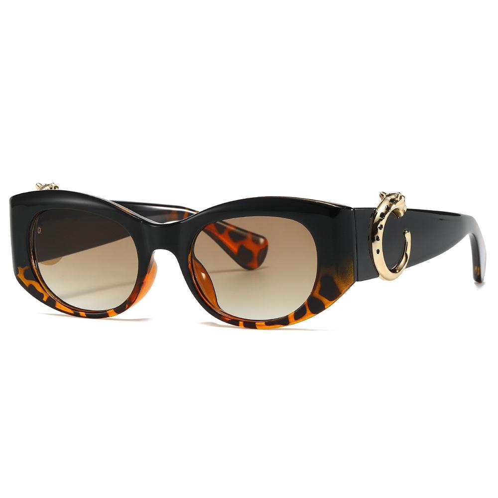 Nieuw in de Mode Vintage Klassiek Goud Luipaard Zonnebrillen Dames Voor Mannen Luxe Merk Designer Punk Populaire Zonnebrillen UV400 Bescherming