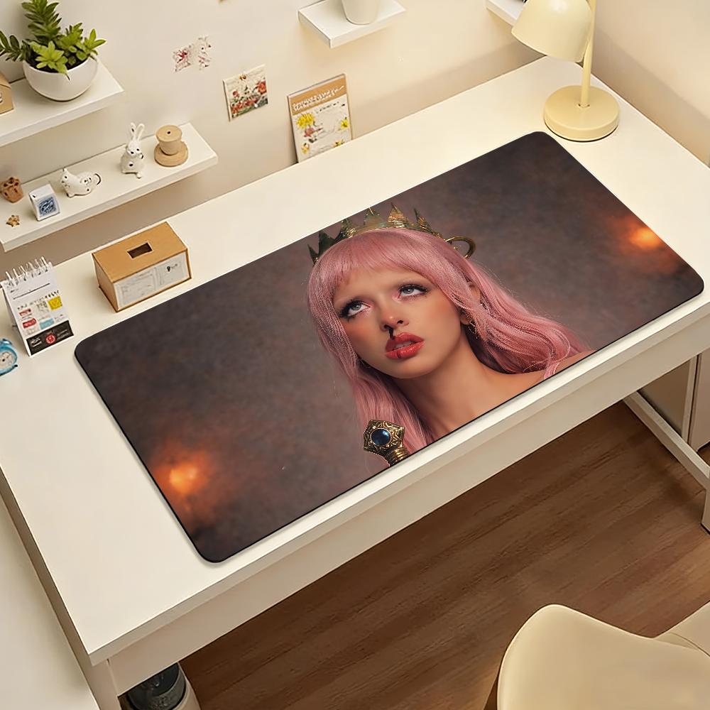 Desk Mat Large Gaming Mouse Pad Antislip Stitched Edges Fantasy Art Print Nonslip Desk Pad for Home Office Gaming Setup
