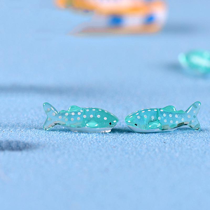 Mediterranean Moss Micro Landscape Resin Shark Ornament