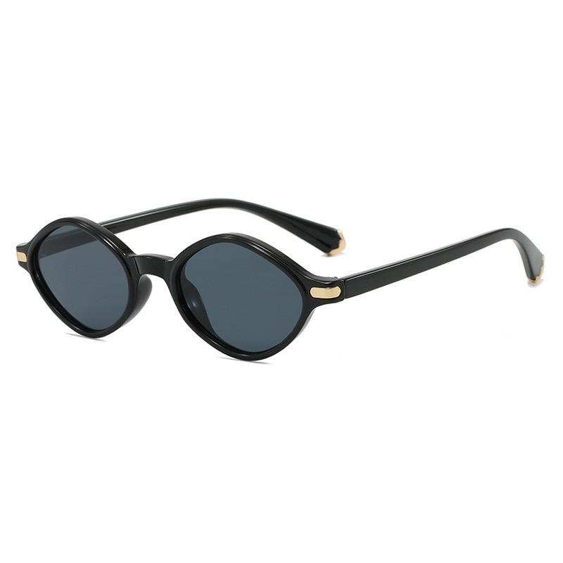 

Vintage Rhombus Rivets Sunglasses Retro Geometric Small Sun Glasses UV400 Unisex for Women Men Youth Kpop Style only 1pcs sunglasses