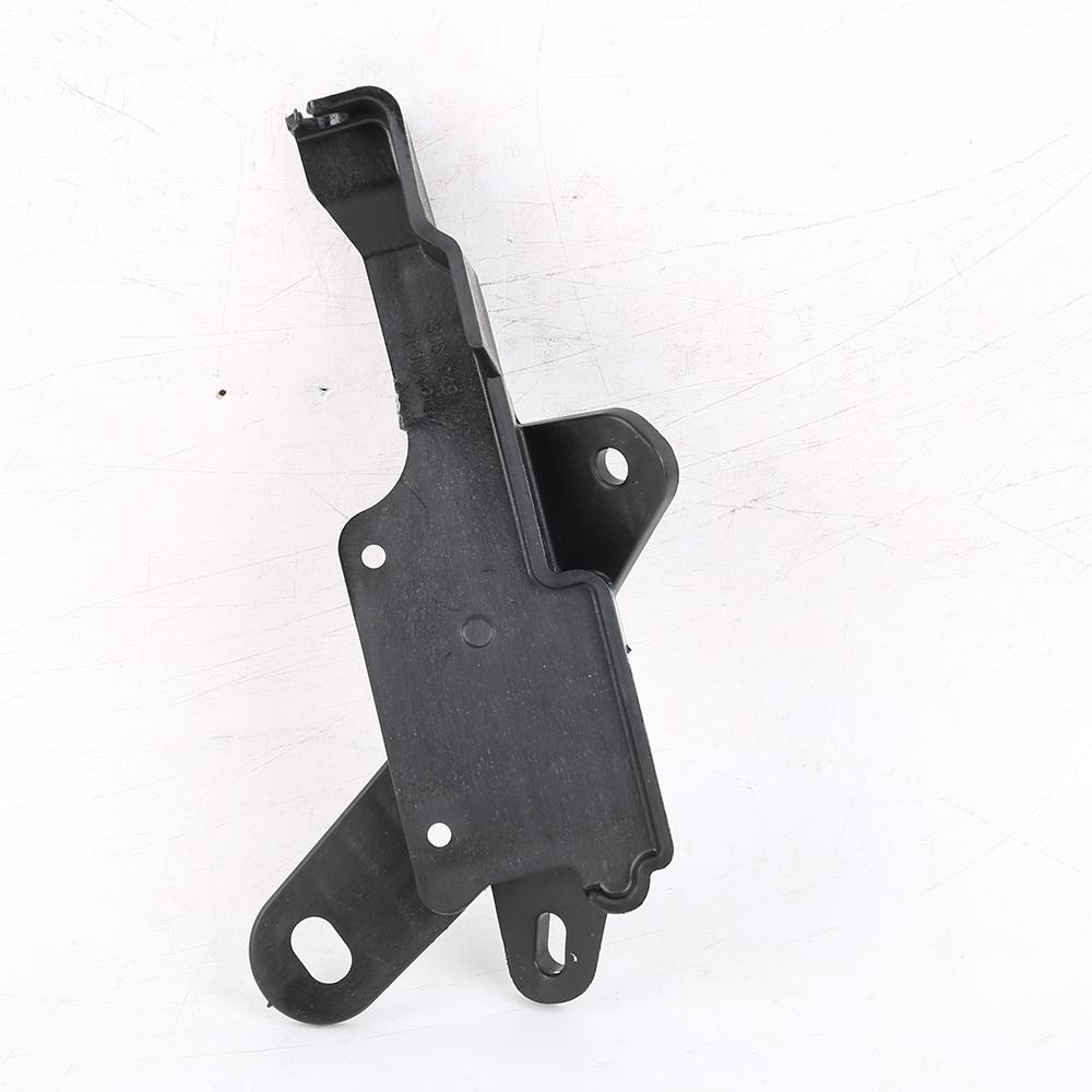 OE 1500398-00-G Sedlo zámku kapoty motoru pro Tesla Model Y 2017-2019