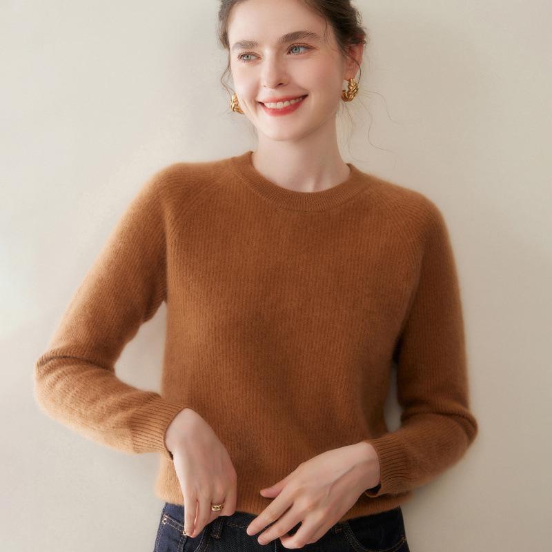 Women's Sweet Style Cashmere Sweater - Round Neck, Loose Fit, Slimming One-Piece Knit