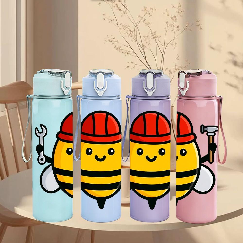 1PC Worker Bee Helmet Cartoon 750ml Color Plastic Sports Water Bottle Leakproof Flip Straw Lid Suitable for Sports Office Home Use