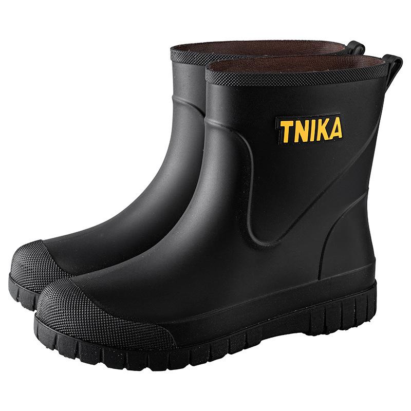 Men's medium rain boots tide and rainy day travel wading shoe bundle waterproof men's rain shoes non-slip rubber shoes thermal cover shoes