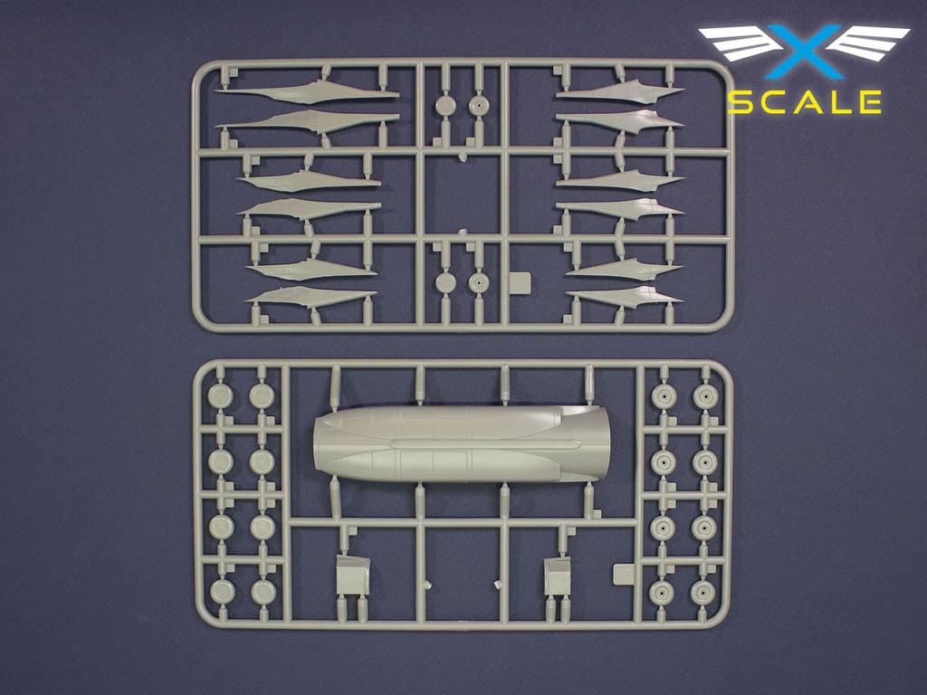 X-Scale Models 1/144 B707-124 Plastic Model XSM144008 (Airplane)