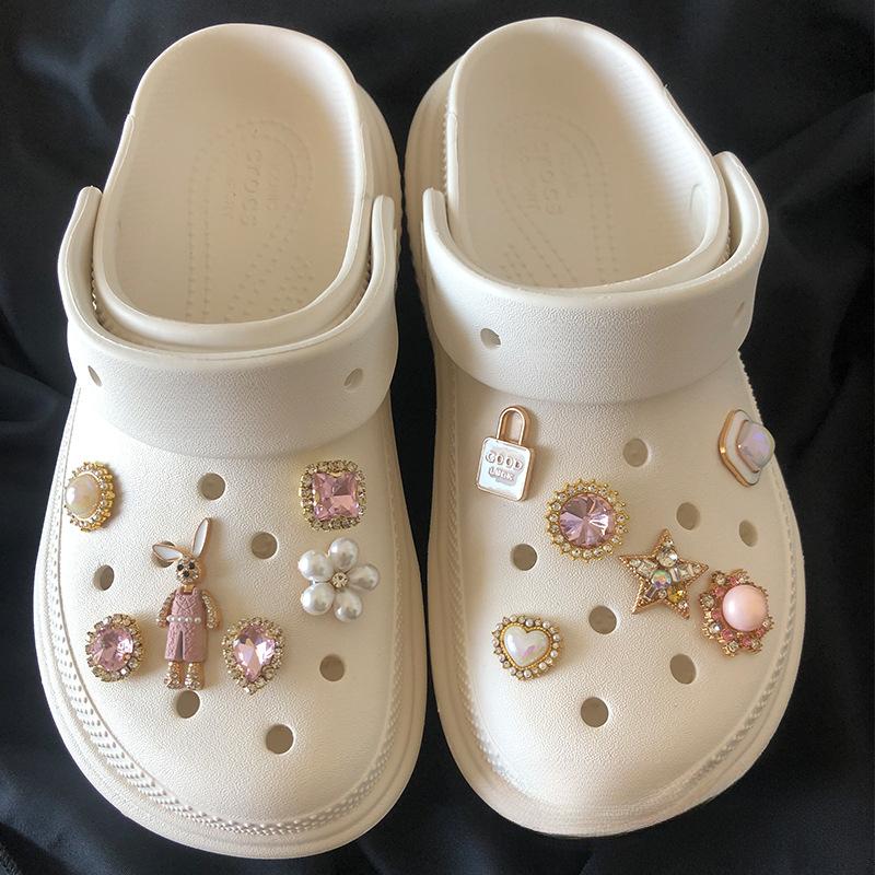 

Подвеска для обуви Crocs DIY Baroque Alice Rabbit Diamond Pearl Украшения для обуви Аксессуары Подвески для сабо Bogg Bag Slides Sandal