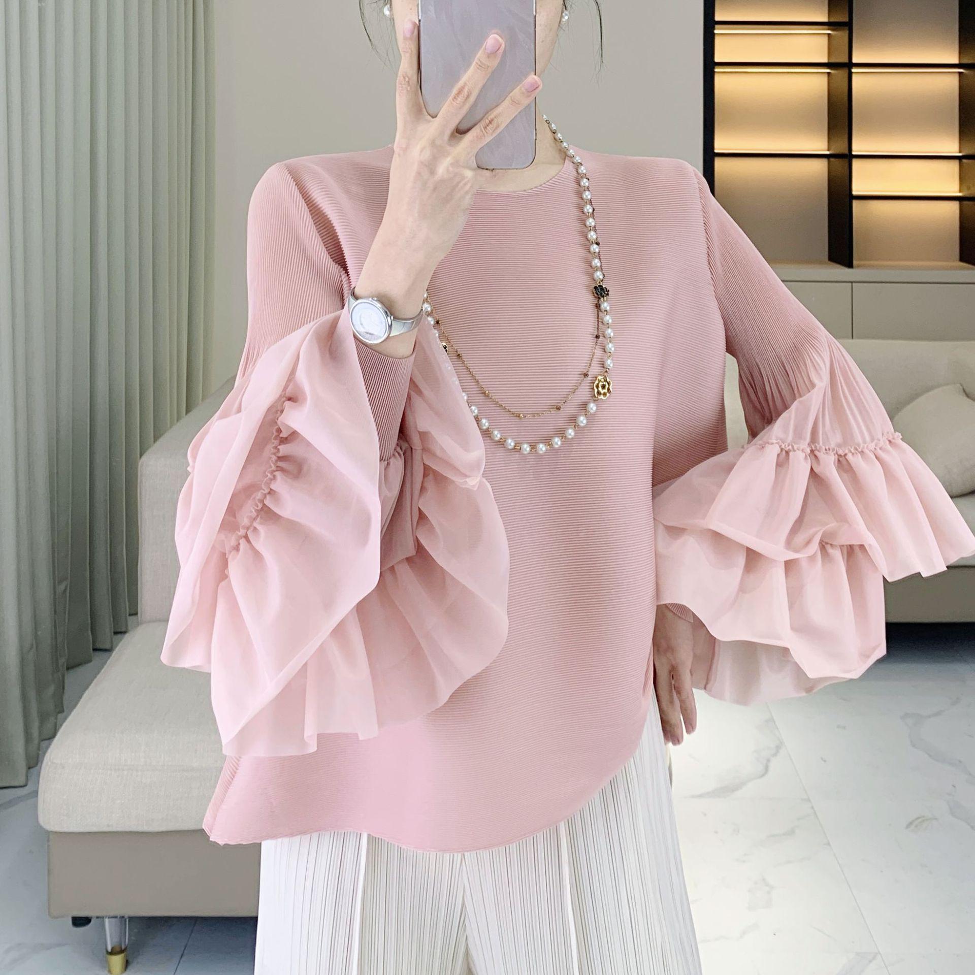 

Women s Spring 2025 French Pleated Top: Round Neck, Cake Sleeve, Patchwork, Loose Fit Pullover One size [fits 80-150 jin]