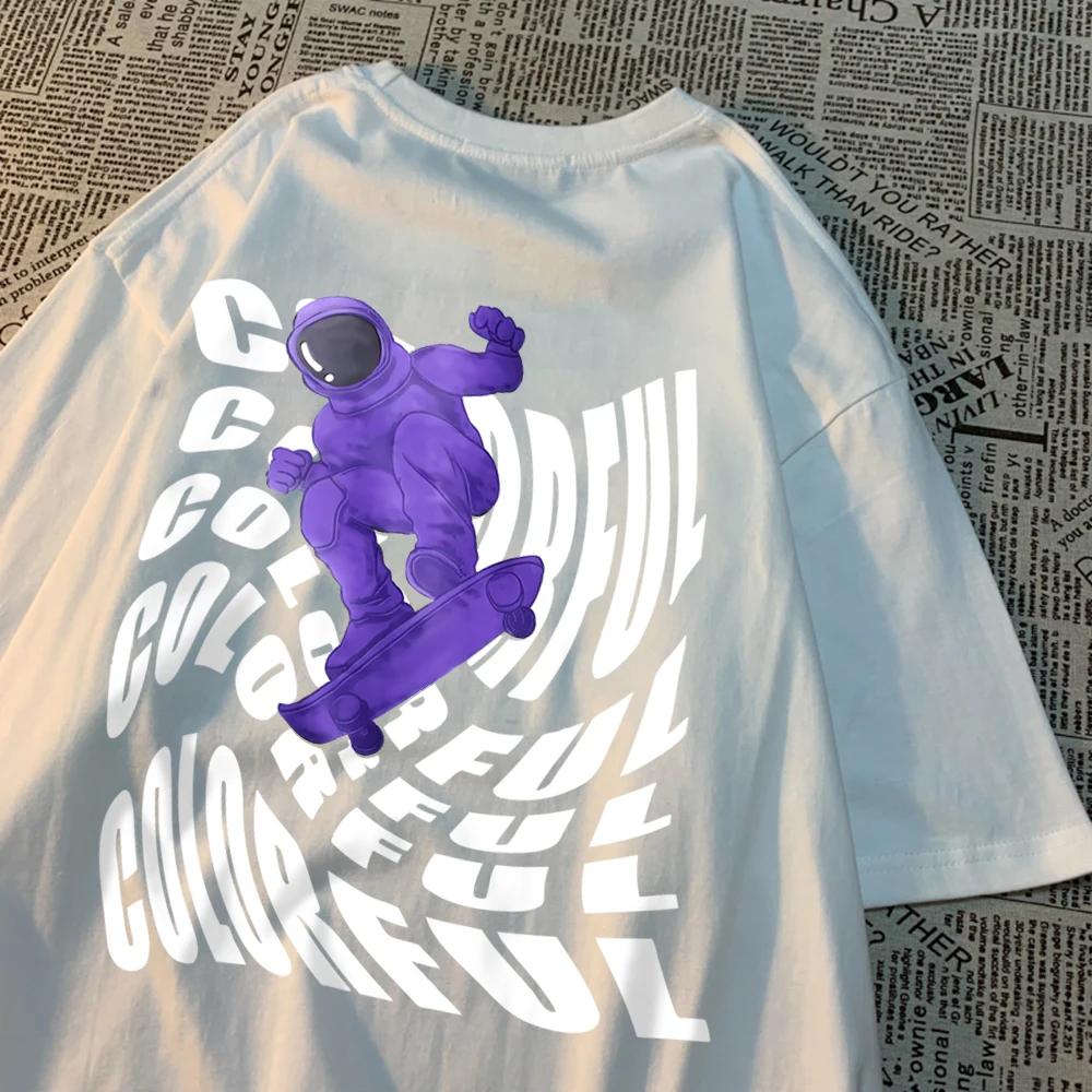 Colorful Astronaut Space Skateboard Clothes Man Crewneck Oversize T Shirt Pattern Cotton Streetsweat Fashion Loose Tshirt Women