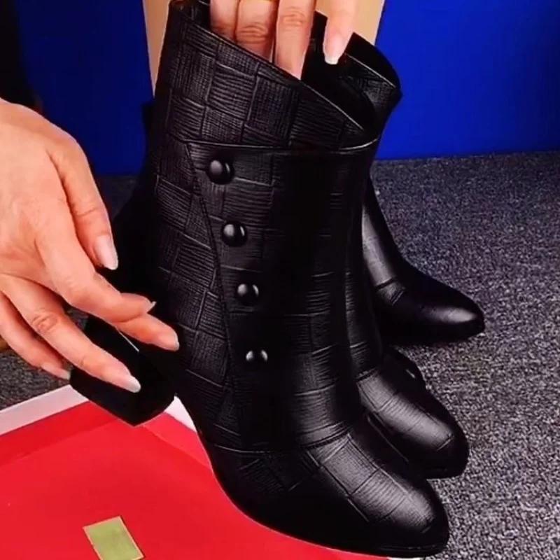 2025 Winter New Women's Boots with Velvet Thickened Waterproof Soft Leather Warm Boots Pointed High Heels Women's Short Boots