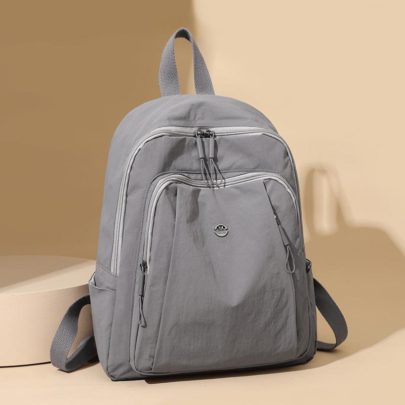 Lightweight trendy fashion backpack women's 2025 new casual versatile waterproof nylon travel large-capacity backpack